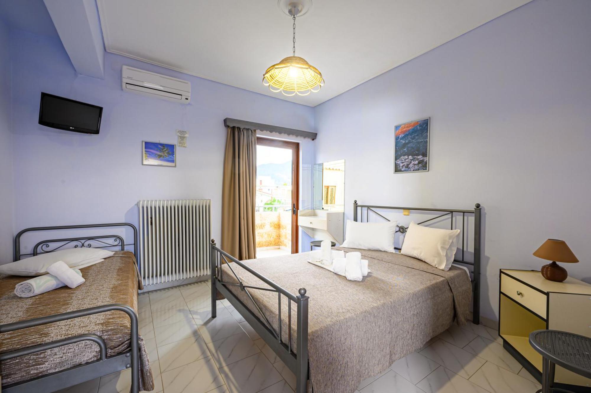 Iliahtida Apartments Rovies Luaran gambar
