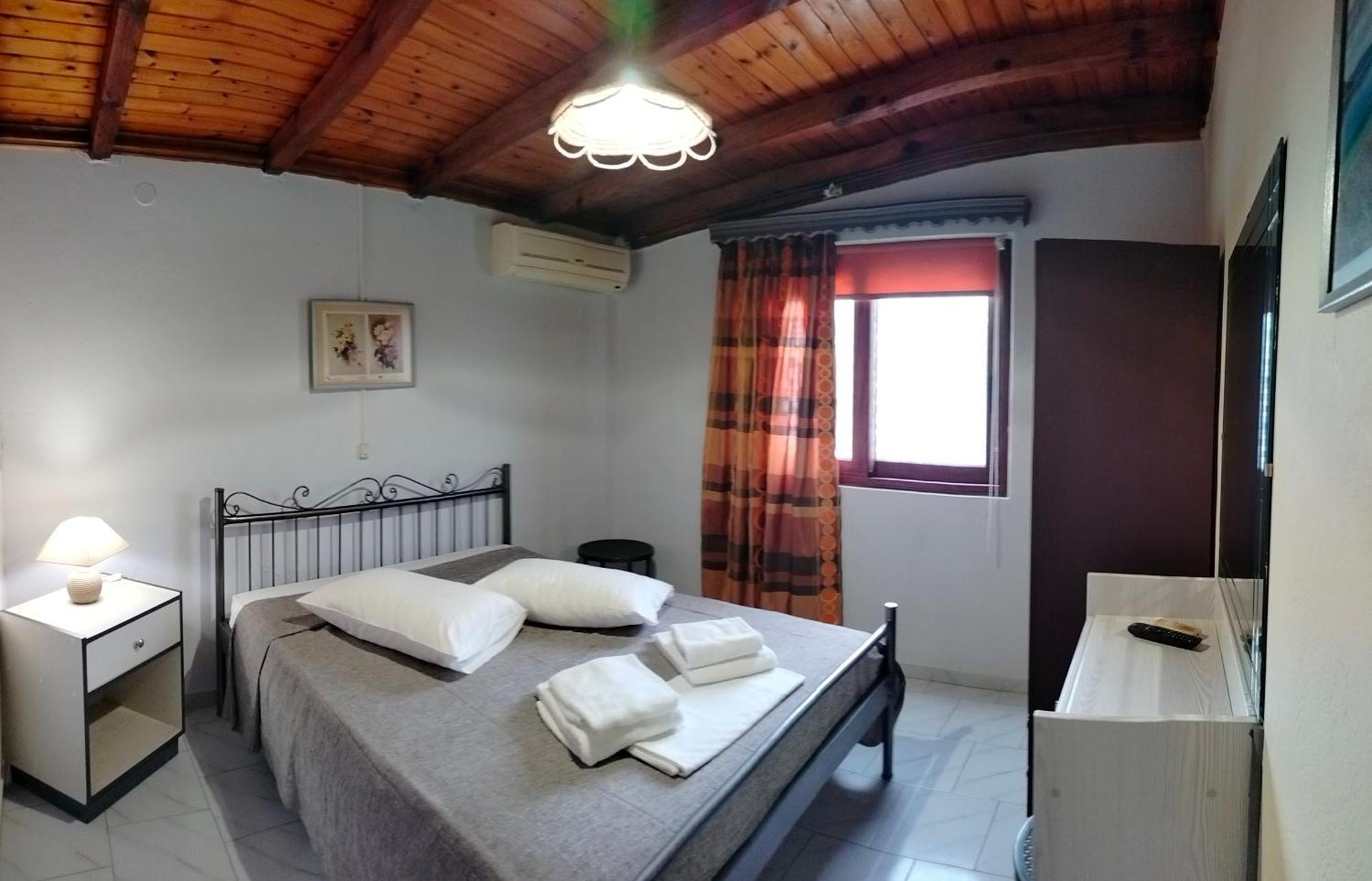 Iliahtida Apartments Rovies Luaran gambar