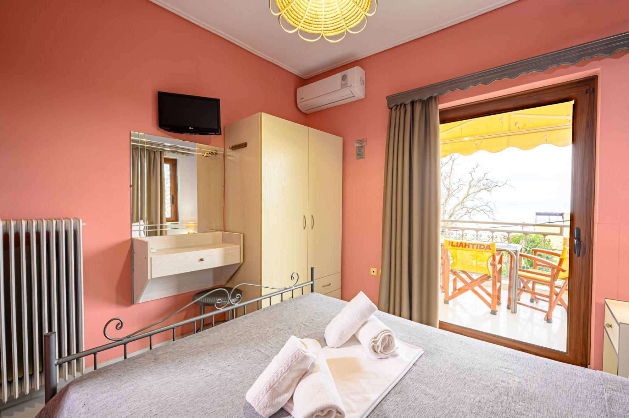 Iliahtida Apartments Rovies Luaran gambar
