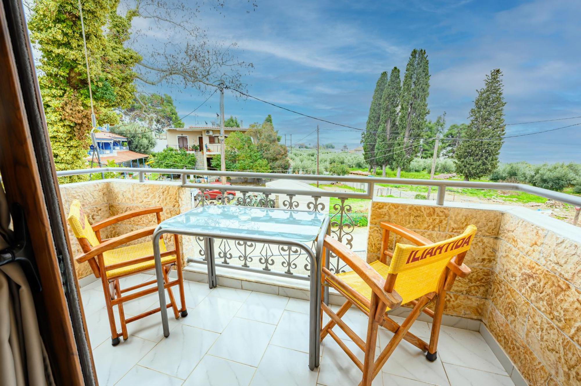 Iliahtida Apartments Rovies Luaran gambar
