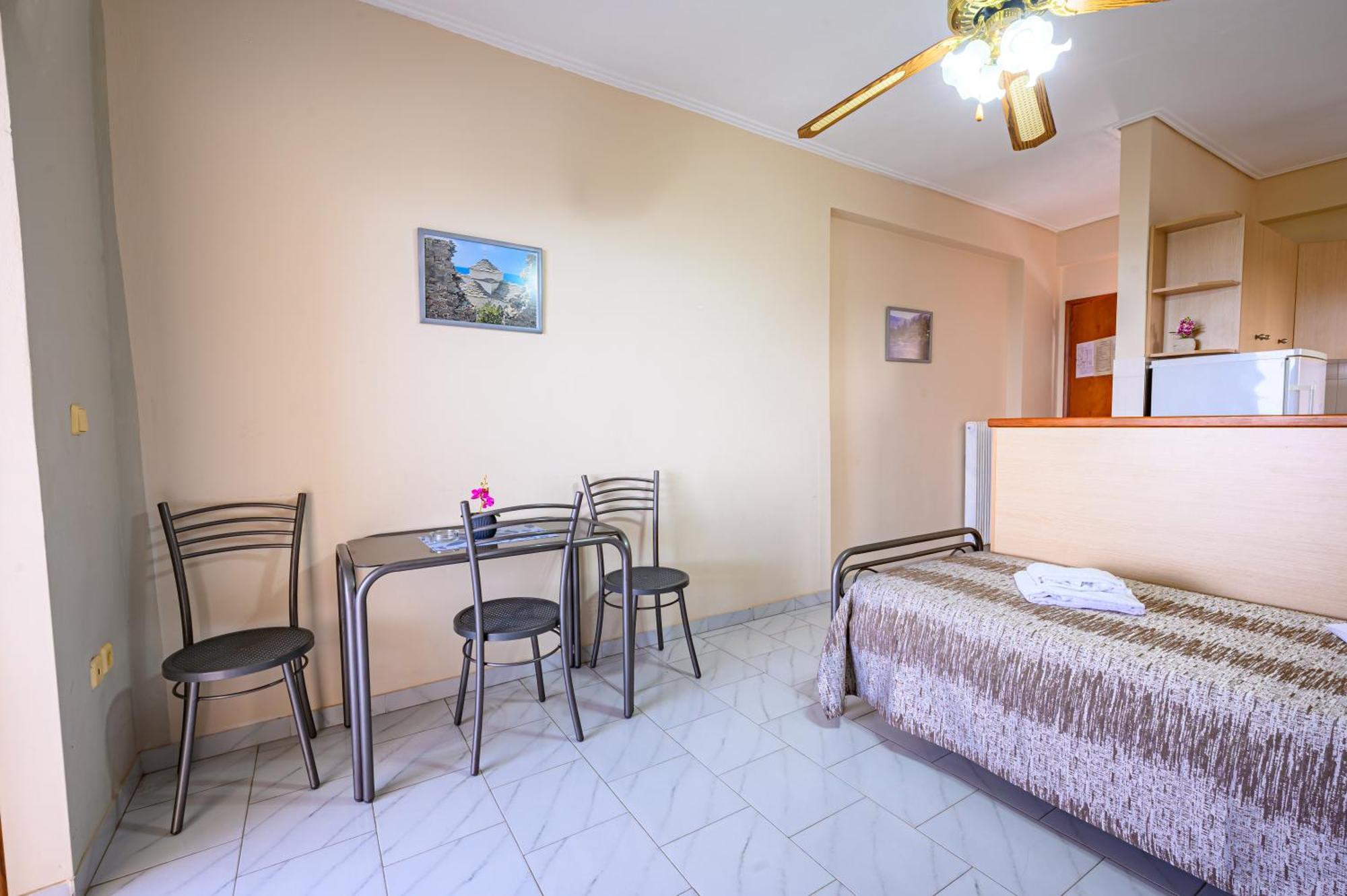 Iliahtida Apartments Rovies Luaran gambar
